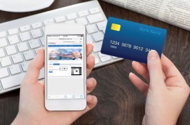 36.Mua vé trực tiếp của hãng hàng không hay mua qua đại lý có lợi hơn?