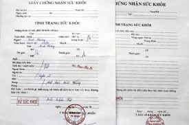 40.Trẻ con dưới 14 tuổi không có CMND, giấy tờ khác, không đi cùng với bố hoặc mẹ thì cần giấy tờ gi để có thể bay được trong nước?