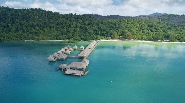 Quên Bali đi, đây mới là địa điểm đẹp “thần sầu” ngay gần Việt Nam