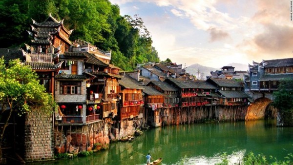 Du lịch Phượng Hoàng cổ trấn – trải nghiệm mới đầy thú vị