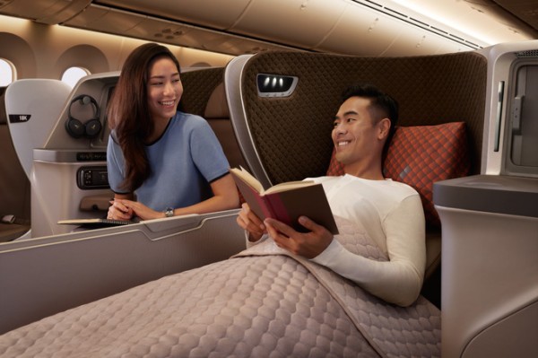 Trải nghiệm máy bay Boeing 787-10 Dreamliner đầu tiên đến TP HCM
