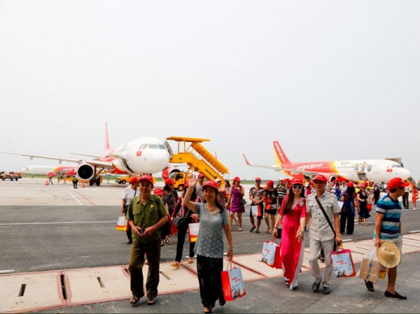 Phụ nữ mang thai khi đi máy bay cần biết những thông tin gì?