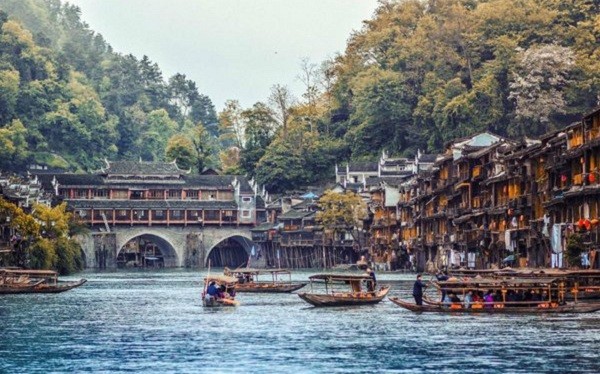 Kinh nghiệm tới Phượng Hoàng Cổ Trấn